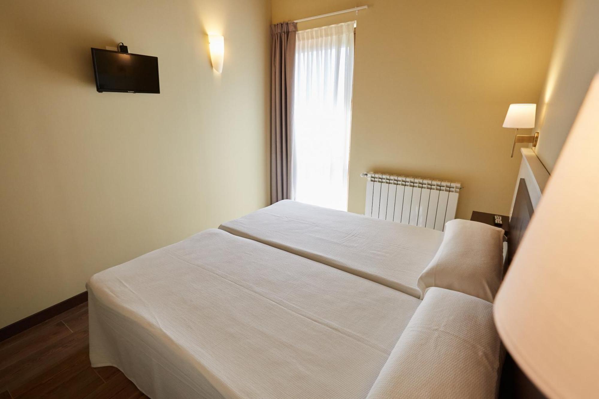 Apartamentos Rurales Casa La Piedra Collía Eksteriør billede