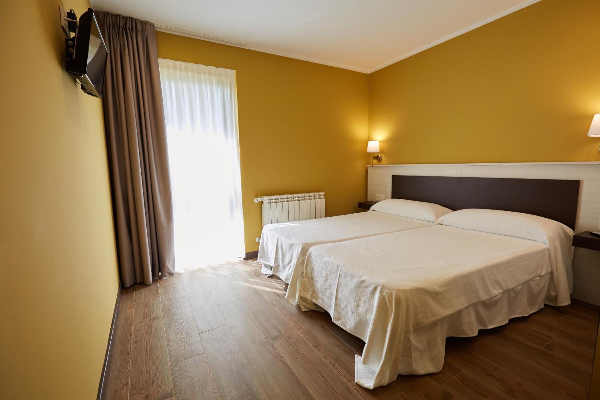 Apartamentos Rurales Casa La Piedra Collía Eksteriør billede