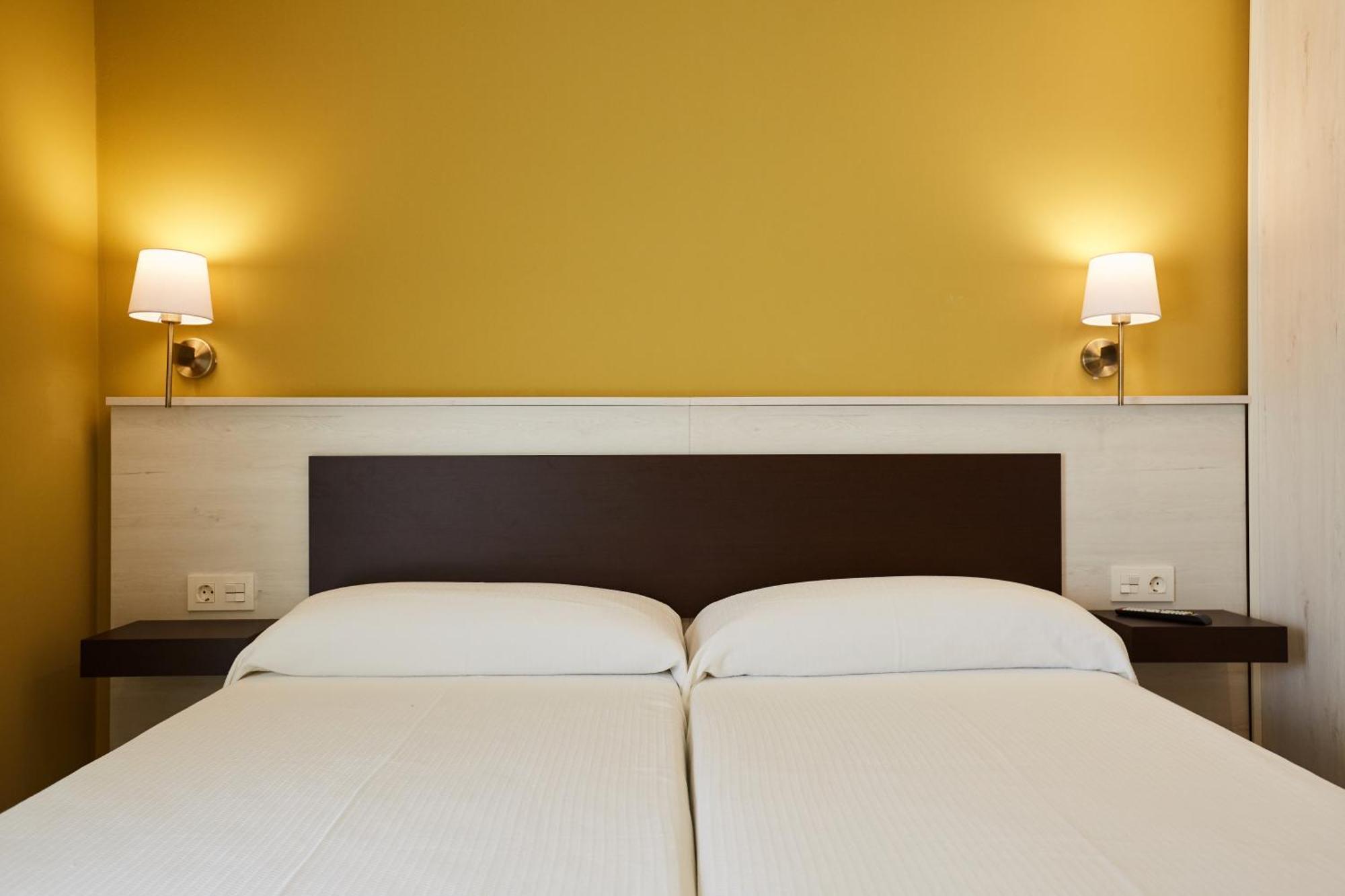 Apartamentos Rurales Casa La Piedra Collía Eksteriør billede